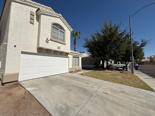 2149 Eclair Cir in Las Vegas, NV - Building Photo - Building Photo