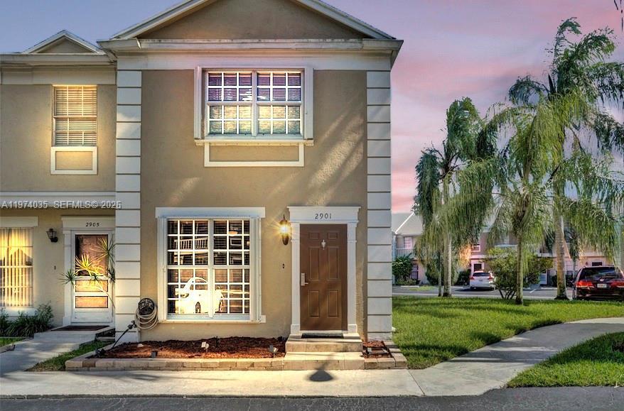 2901 Dorchester Ln in Hollywood, FL - Building Photo