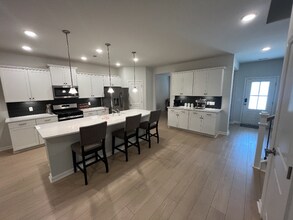 3093 Grinnell St in Johns Island, SC - Foto de edificio - Building Photo