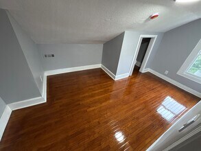 15 Hallock St, Unit 2A in New Haven, CT - Building Photo - Building Photo