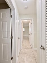 2101 NE 51st St in Fort Lauderdale, FL - Foto de edificio - Building Photo