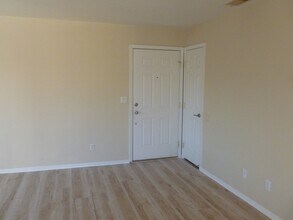 7300 Pirates Cove Rd, Unit 2095 in Las Vegas, NV - Building Photo - Building Photo