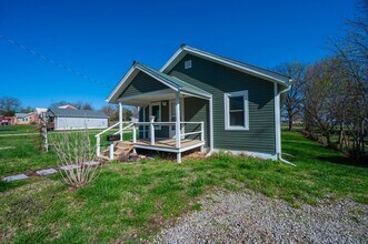 611 Bland Ave in Lebanon, MO - Building Photo - Building Photo