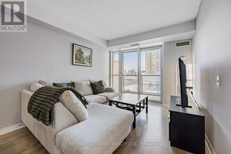 83 Borough Dr in Toronto, ON - Building Photo - Building Photo