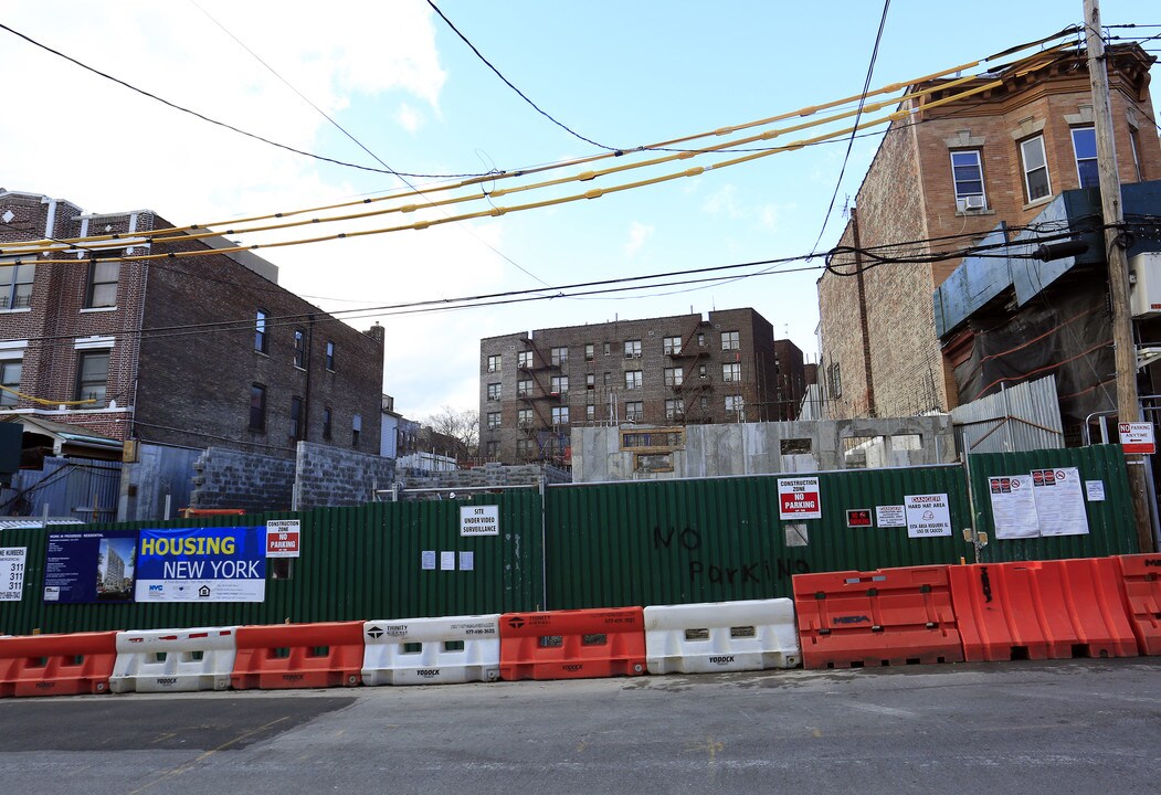 2051 Ryer Ave in Bronx, NY - Building Photo