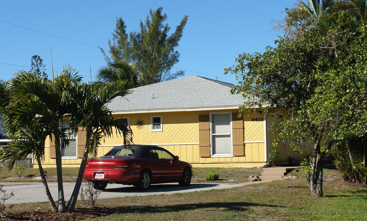 4410 Outer Dr in Naples, FL - Building Photo