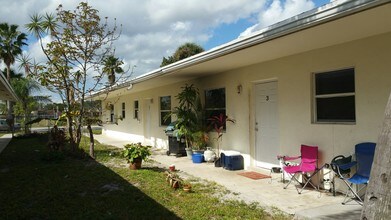 700-704 SW 16th Ave in Fort Lauderdale, FL - Building Photo - Building Photo