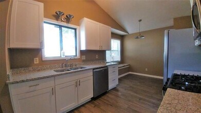 105 Brooks Bridge Ct in Alpharetta, GA - Building Photo - Building Photo