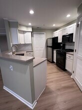 4609 Tudor Dr in Pompton Plains, NJ - Foto de edificio - Building Photo