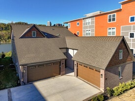 599 Manhattan Blvd in Dayton, KY - Building Photo