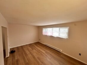 75 Preston St in Guelph, ON - Building Photo - Building Photo