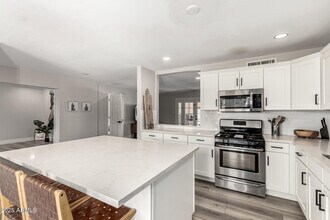 7440 E Hubbell St in Scottsdale, AZ - Building Photo - Building Photo