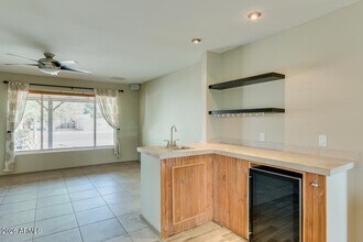 7248 E Wilshire Dr in Scottsdale, AZ - Building Photo - Building Photo