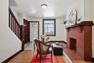 2241 1/2 Hawthorne Ave in Pittsburgh, PA - Building Photo - Building Photo