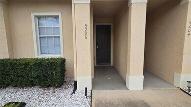 5206 Paradise Cay Cir in Kissimmee, FL - Building Photo - Building Photo