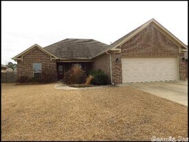 1005 Puritan Dr in Jacksonville, AR - Building Photo