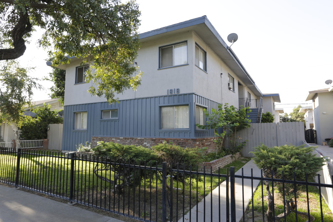 1818 Glenoaks Ave in Anaheim, CA - Building Photo