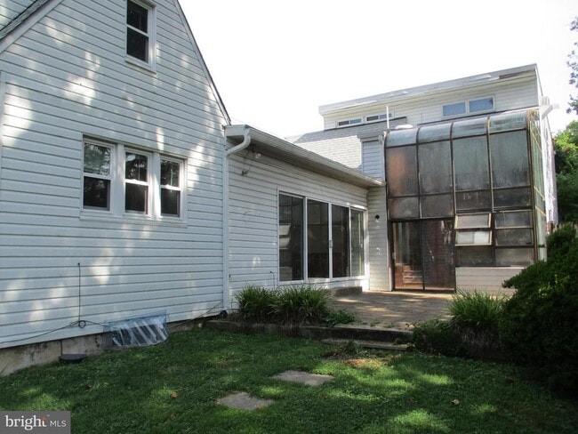 10001 Dallas Ave in Silver Spring, MD - Building Photo - Building Photo