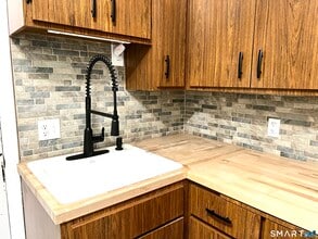 130 Platt Ave in Norwich, CT - Building Photo - Building Photo