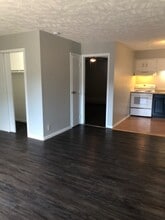 4415 N 62nd St in Omaha, NE - Building Photo - Building Photo