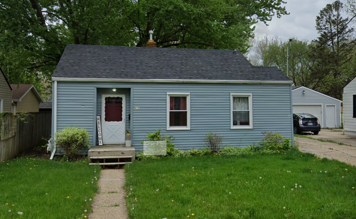 613 Morton Ave in Des Moines, IA - Building Photo