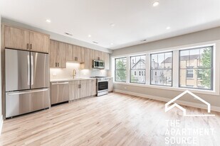 2535 N Campbell Ave, Unit 3 in Chicago, IL - Building Photo