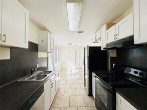 6729 Lodge St in Houston, TX - Building Photo - Building Photo