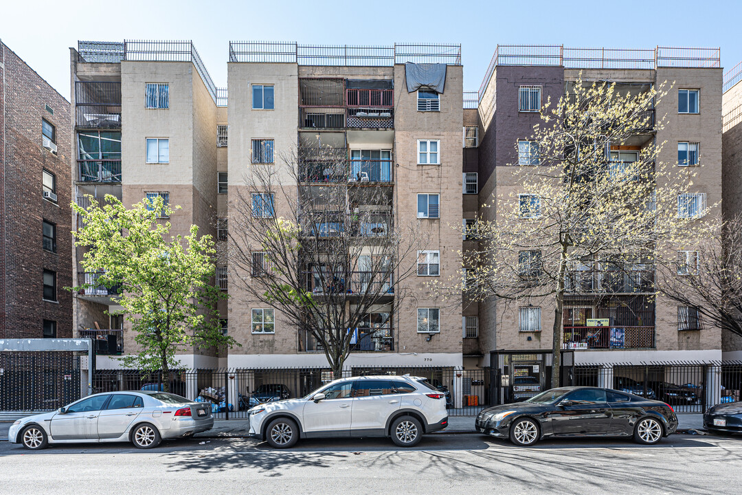 770 Lefferts Ave in Brooklyn, NY - Foto de edificio