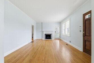 1002 Sutton Hill Rd in Nashville, TN - Building Photo - Building Photo