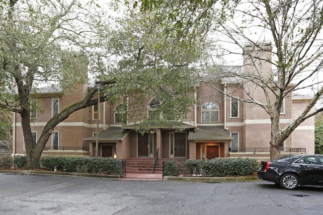 29 Normandy Ct NE in Atlanta, GA - Foto de edificio - Building Photo