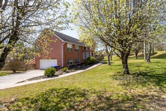 170 Sweetgum Ln in Oak Ridge, TN - Building Photo - Building Photo