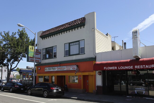 2039 MacArthur Blvd in Oakland, CA - Building Photo - Building Photo