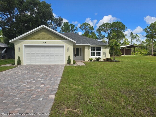 1216 Magnolia St in Sebring, FL - Building Photo - Building Photo