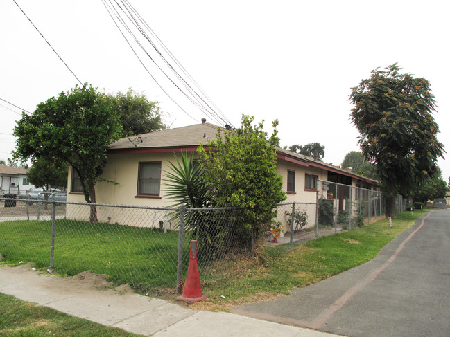 11101-11105 Elliott Ave in El Monte, CA - Building Photo - Building Photo