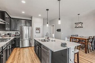 8017 Yampa River Ave in Littleton, CO - Building Photo - Building Photo