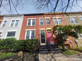1330 G St SE in Washington, DC - Building Photo