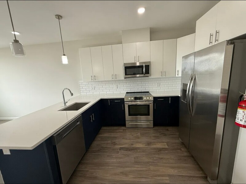 10 Clark St in Newark, NJ - Building Photo