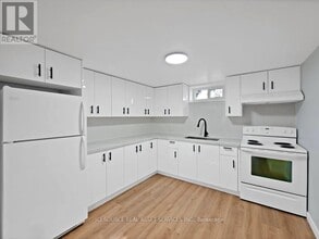 6 Jasmin Crescent in St Catharines, ON - Building Photo - Building Photo