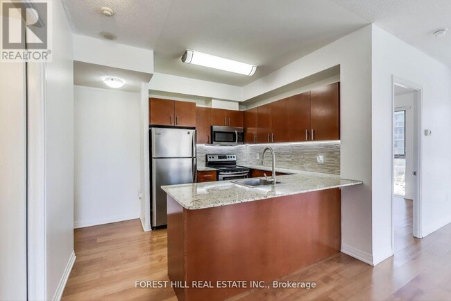 25-525 Cole St