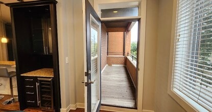 2128 W Van Buren St, Unit 2 in Chicago, IL - Building Photo - Building Photo