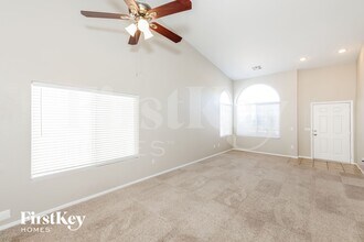 3185 Strawberry Park Dr in Las Vegas, NV - Foto de edificio - Building Photo