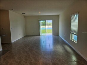 35711 Sunflower Hl Dr in Zephyrhills, FL - Building Photo - Building Photo