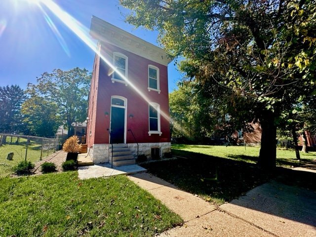 2612 Caroline St in St. Louis, MO - Foto de edificio - Building Photo