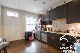 2660 N Ashland Ave, Unit 2f in Chicago, IL - Building Photo - Building Photo