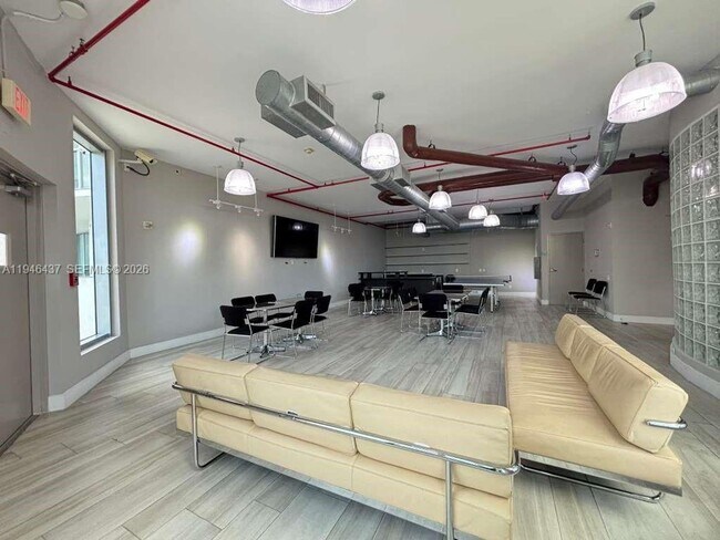 3029 NE 188th St in Miami, FL - Building Photo - Building Photo