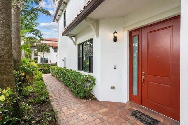 1423 SW 115th Ave in Miramar, FL - Building Photo - Building Photo