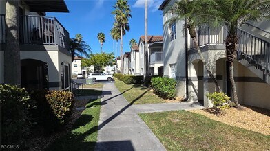 3419 Winkler Ave in Ft. Myers, FL - Building Photo - Building Photo