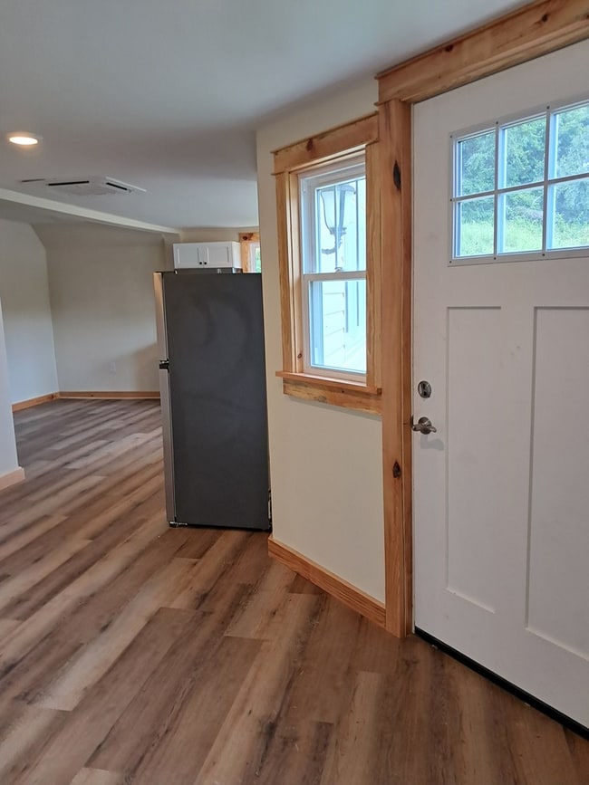327 D 327 Sulphur Springs Rd in Chilhowie, VA - Building Photo - Building Photo