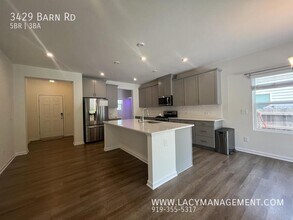 3429 Barn Rd in Apex, NC - Building Photo - Building Photo
