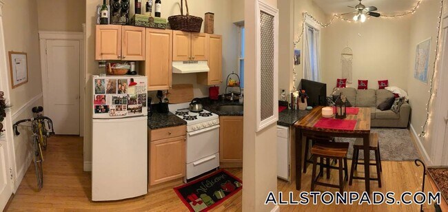 1189 Commonwealth Ave in Boston, MA - Building Photo - Building Photo